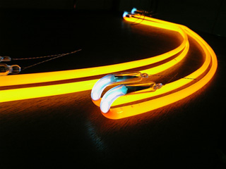 完成したネオン管